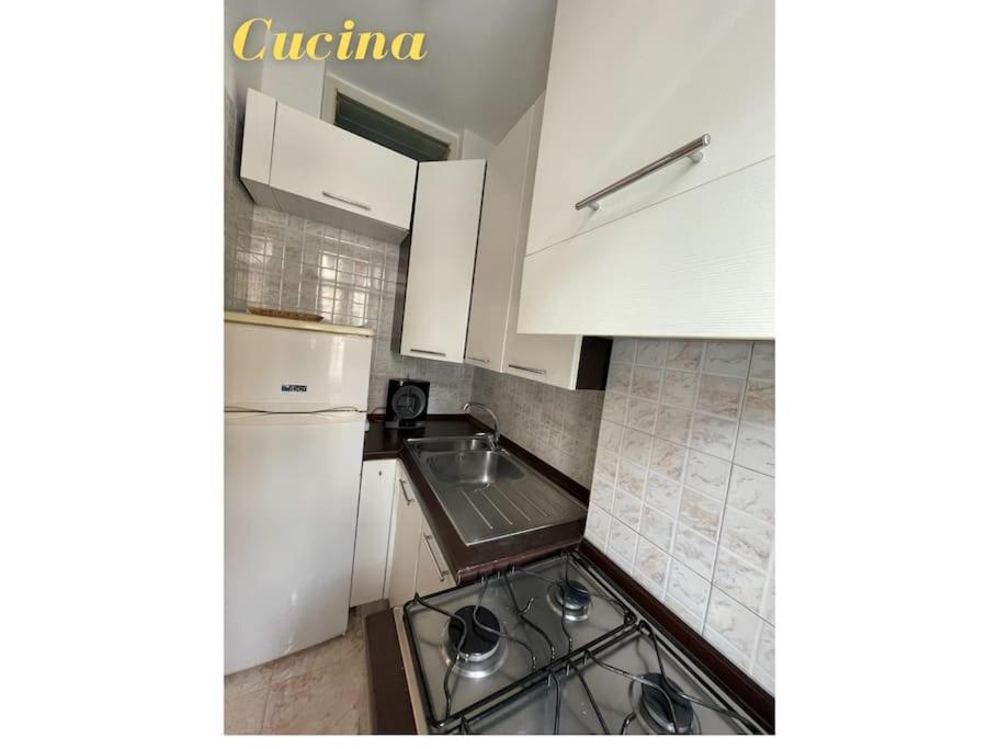 Appartamento 10 M Dal Mare Casa Da Zia Lena Maiori Exterior foto